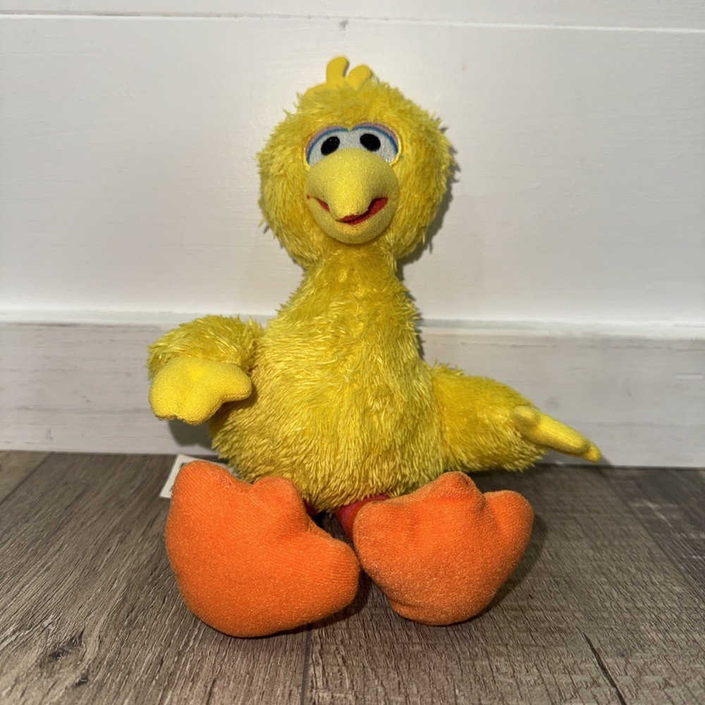 Hasbro Sesame Street Big Bird Plush 9" Stuffed Animal Toy - Picture 1 of 9